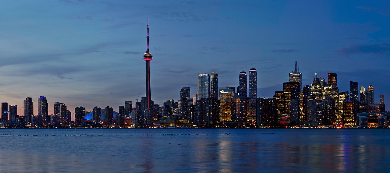 Toronto au coucher du soleil — passer le TCF Canada pour immigrer